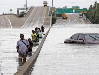 ΗΠΑ: Συλλήψεις για ληστείες σπιτιών από την αστυνομία του Χιούστον